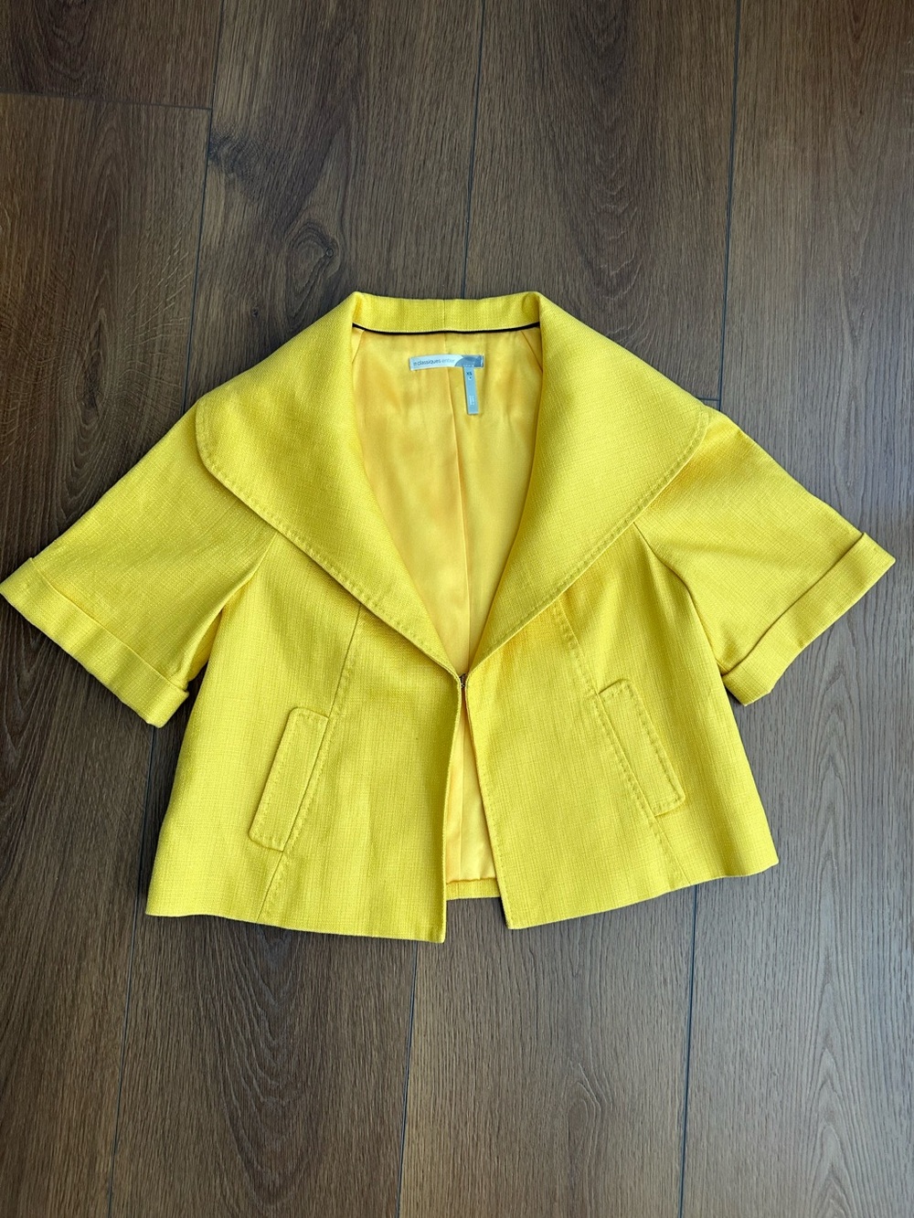 Classiques Entier Bright Yellow Cropped Short-Sleeve French style Jacket
